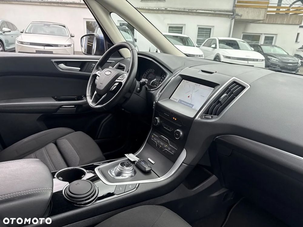 Ford Galaxy 2.5 Hybrid Titanium CVT - 24