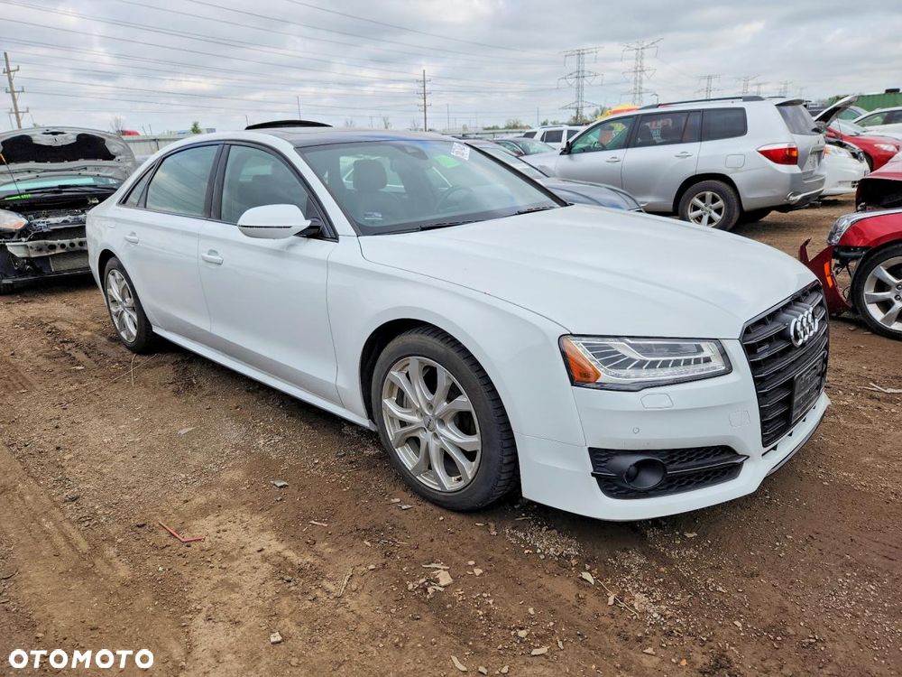 Audi A8 - 4