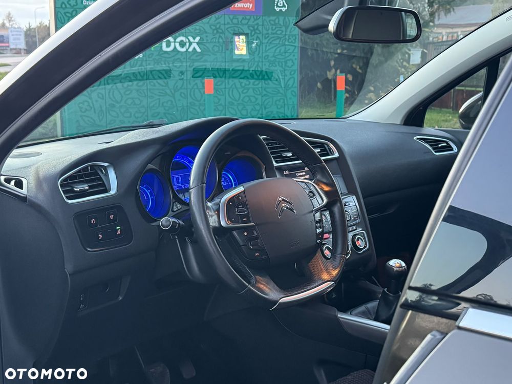 Citroën C4 VTi 120 Exclusive - 16