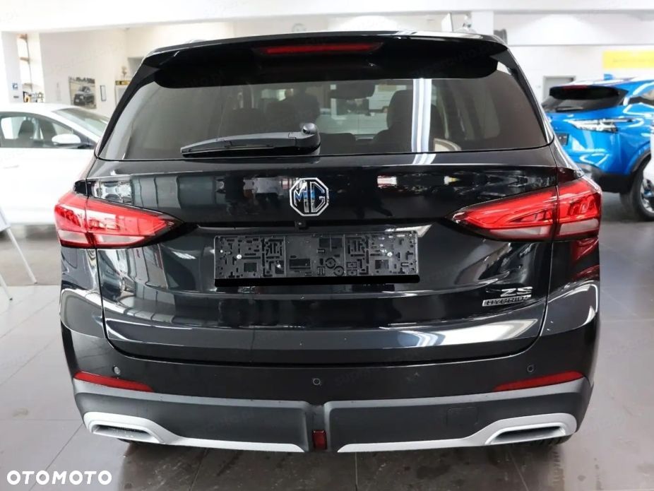 MG ZS - 6