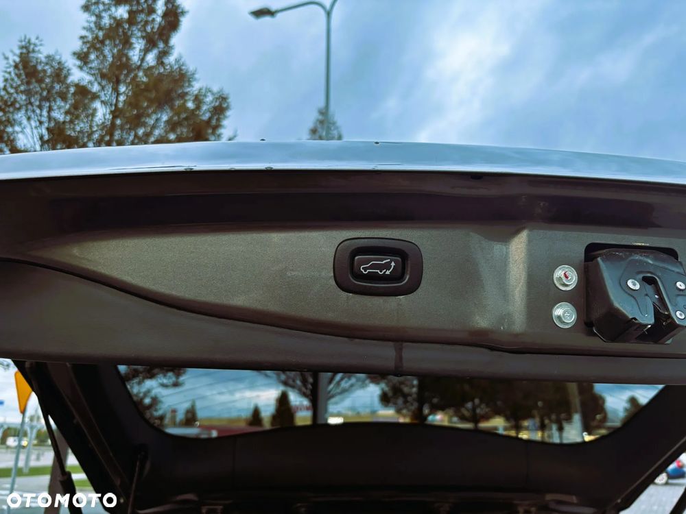 Mitsubishi Outlander Instyle NAVI + - 9