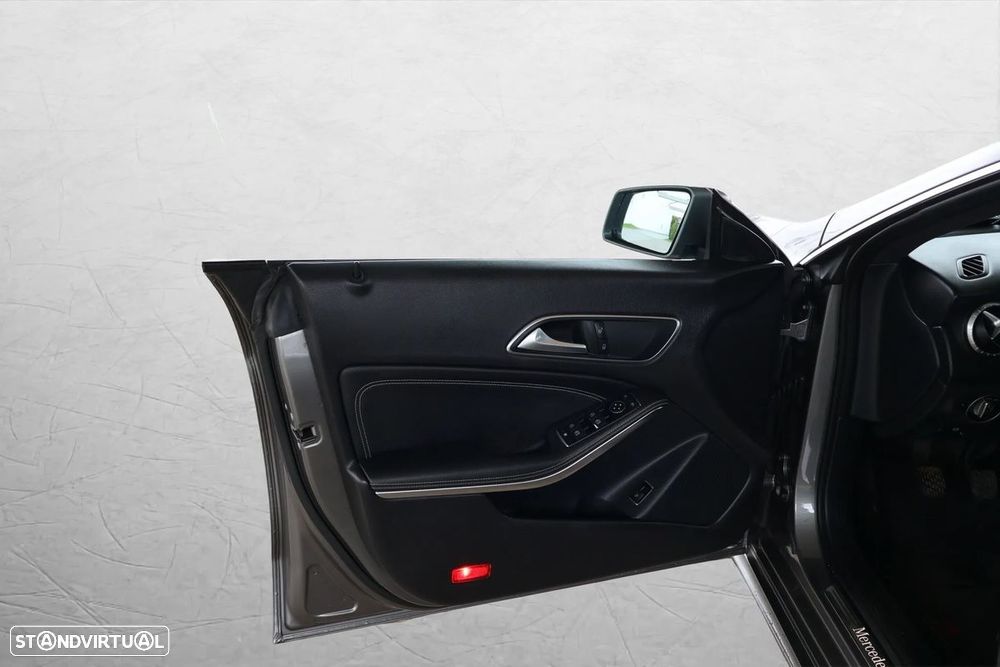 Mercedes-Benz CLA 180 - 11