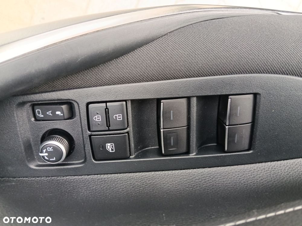 Toyota Corolla - 17