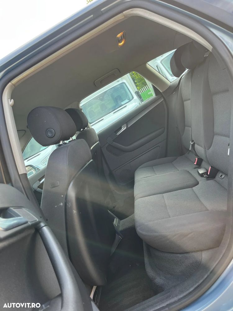 Audi A3 1.6 TDI Ambiente - 5