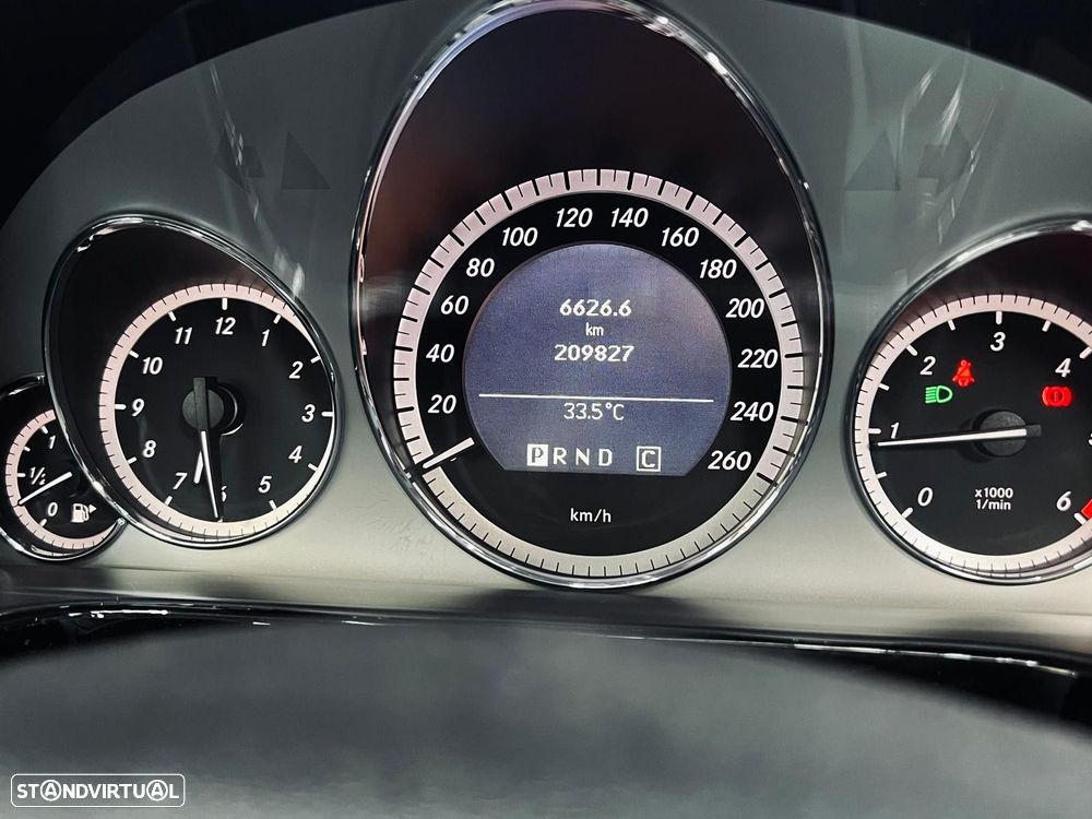 Mercedes-Benz E 250 CDi Avantgarde BlueEfficiency Auto. - 25