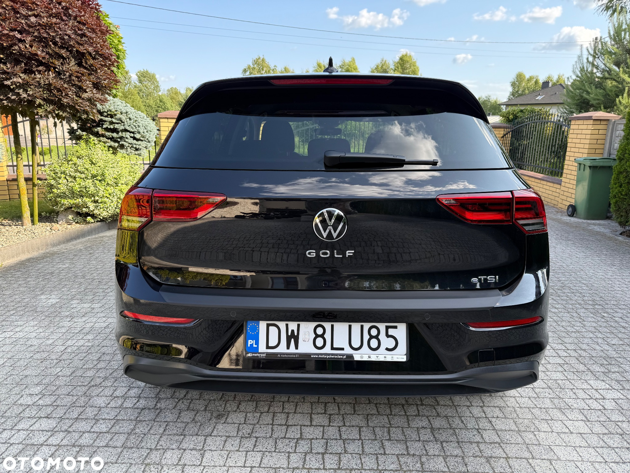 Volkswagen Golf - 6