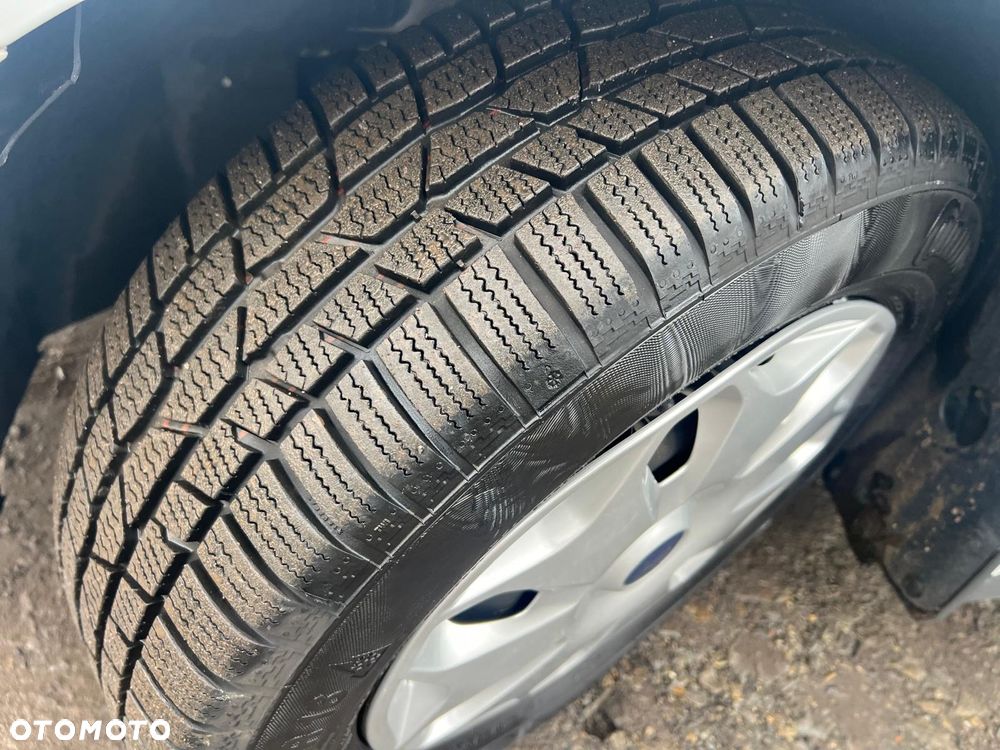 Ford Transit Connect - 16