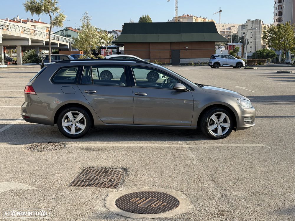 VW Golf Variant 2.0 TDi Confortline DSG 119g - 4