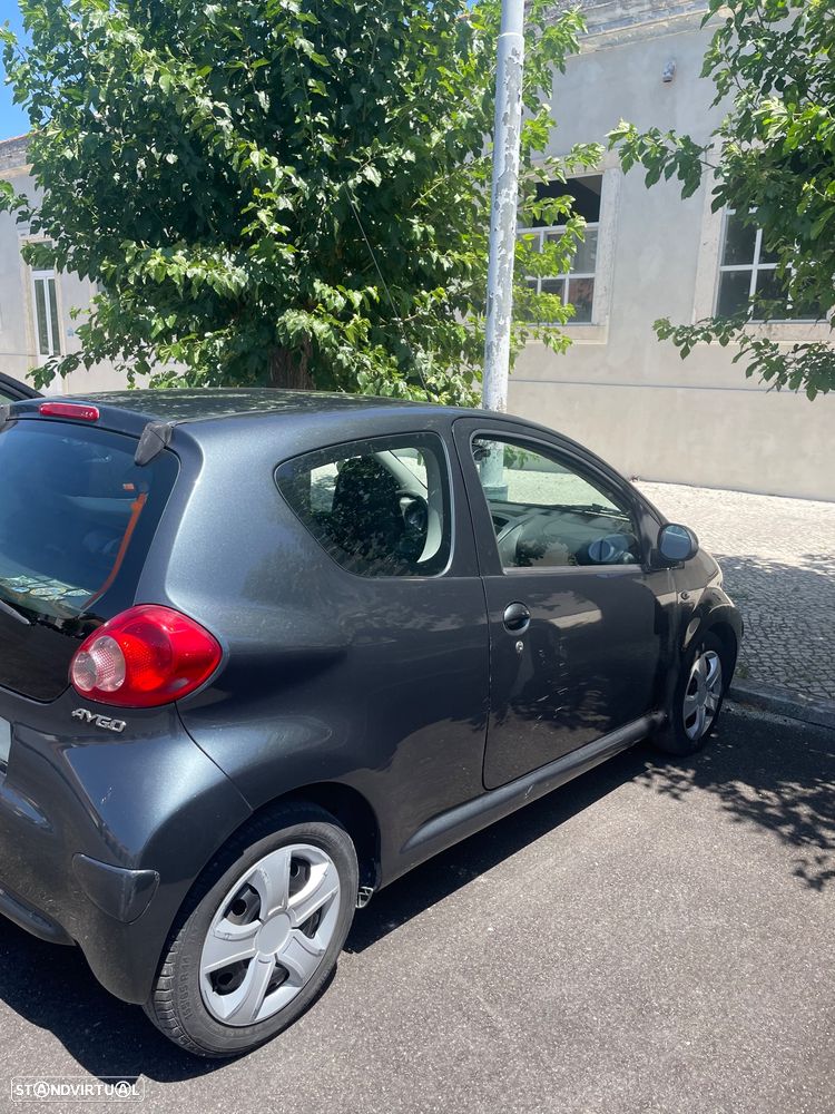 Toyota Aygo 1.0 + AC - 3