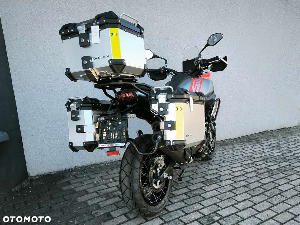 QJMOTOR SRT 600SX - 13