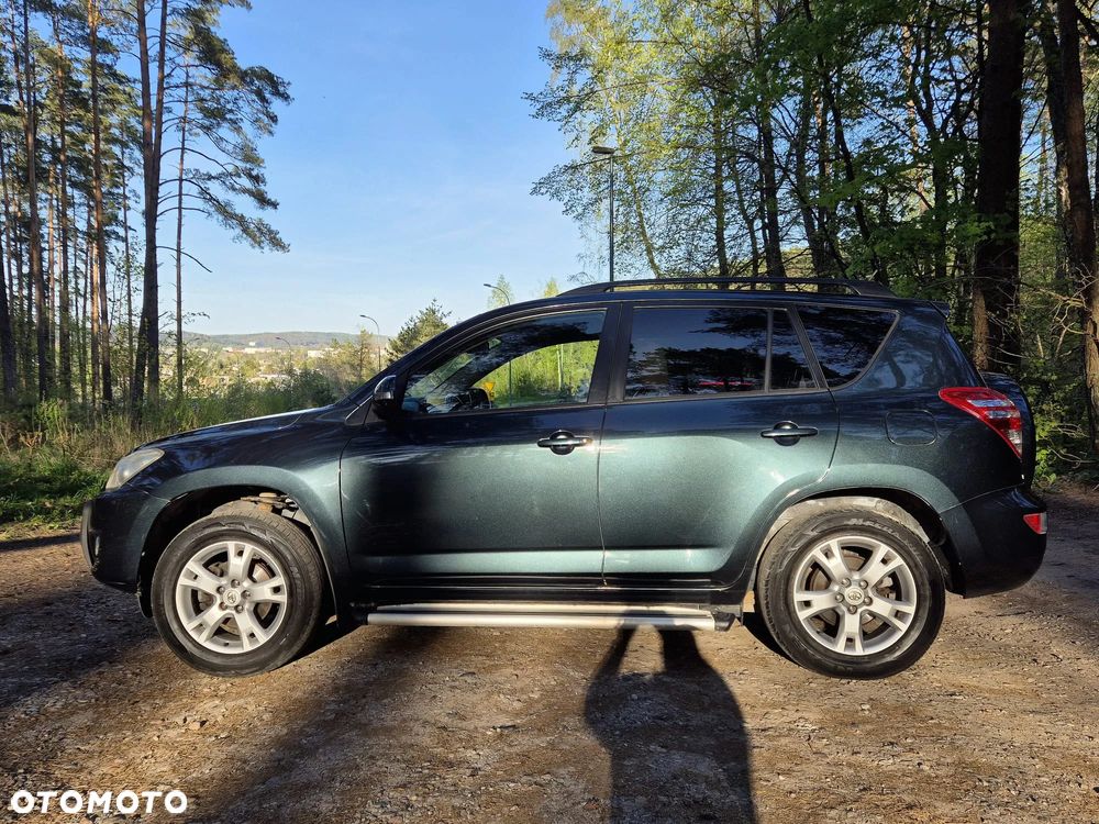 Toyota RAV4 ver-2-2-d--4d-sol - 11