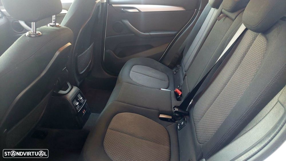 BMW X1 16 d sDrive Line Sport - 13