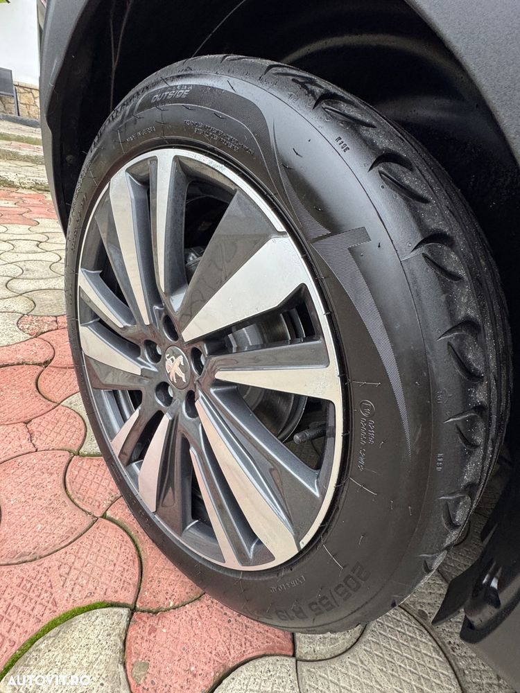 Peugeot 3008 PureTech 180 Stop & Start GPF EAT8 GT Pack - 5