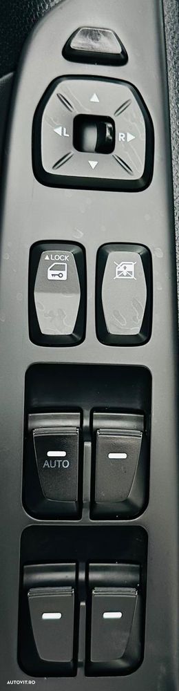 Hyundai ix35 1.7 CRDI 2WD blue Finale Gold - 11