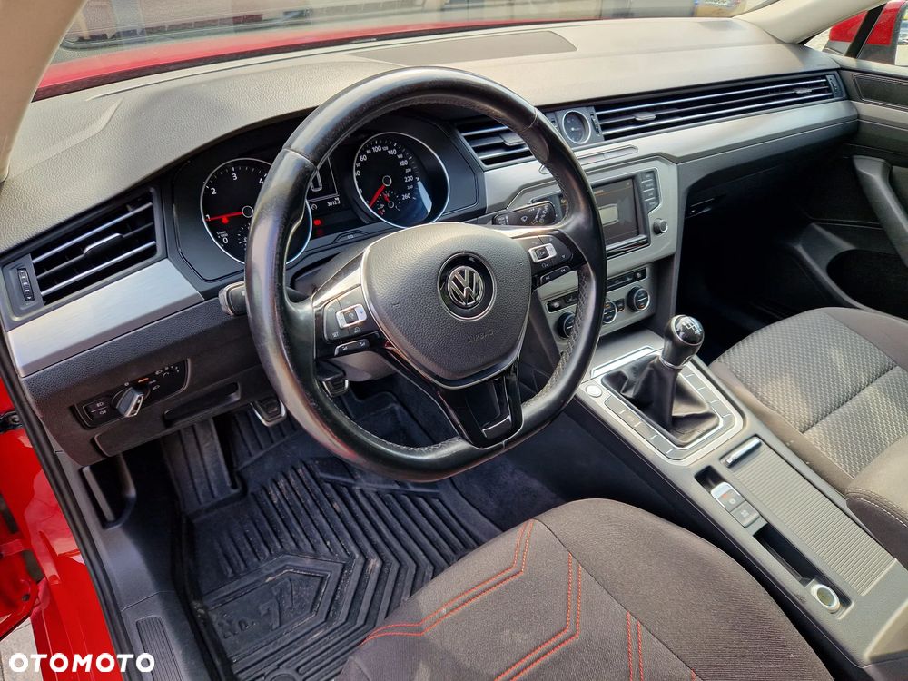 Volkswagen Passat 1.6 TDI (BlueMotion Technology) Trendline - 9