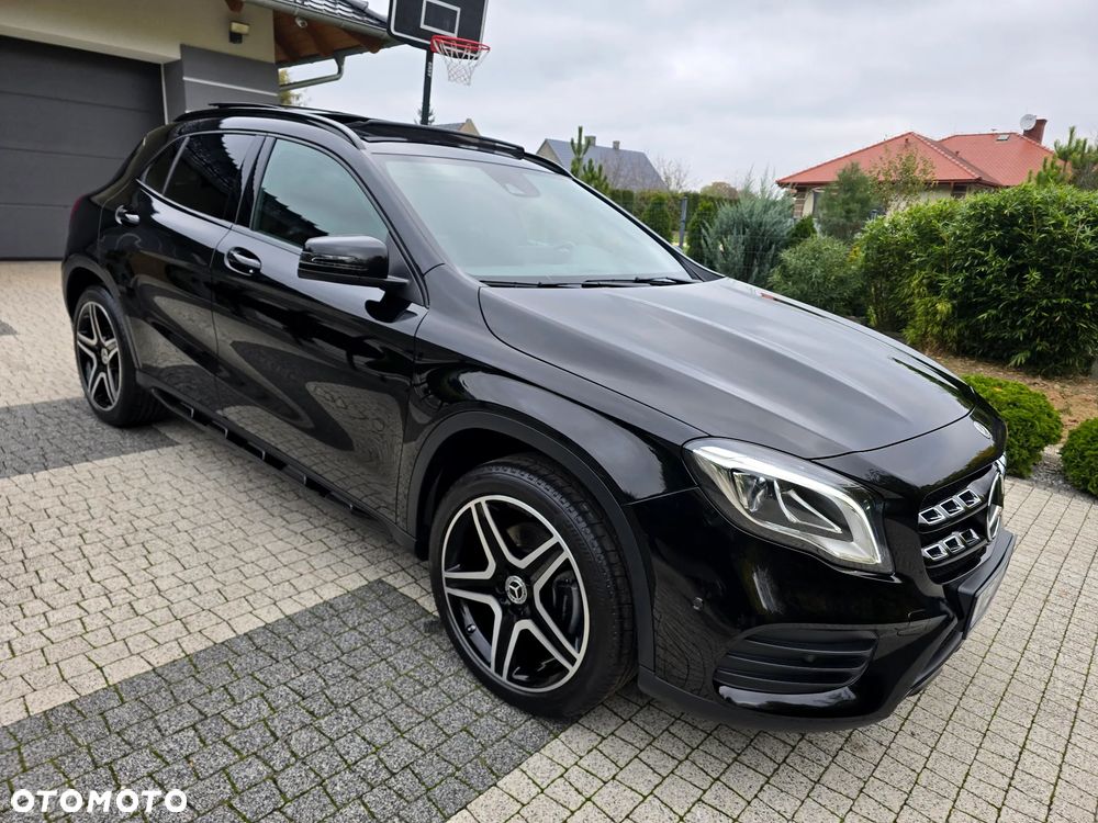 Mercedes-Benz GLA 220 4-Matic AMG Line - 40