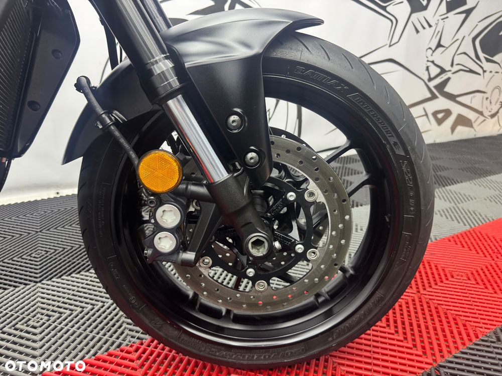 Yamaha MT - 36