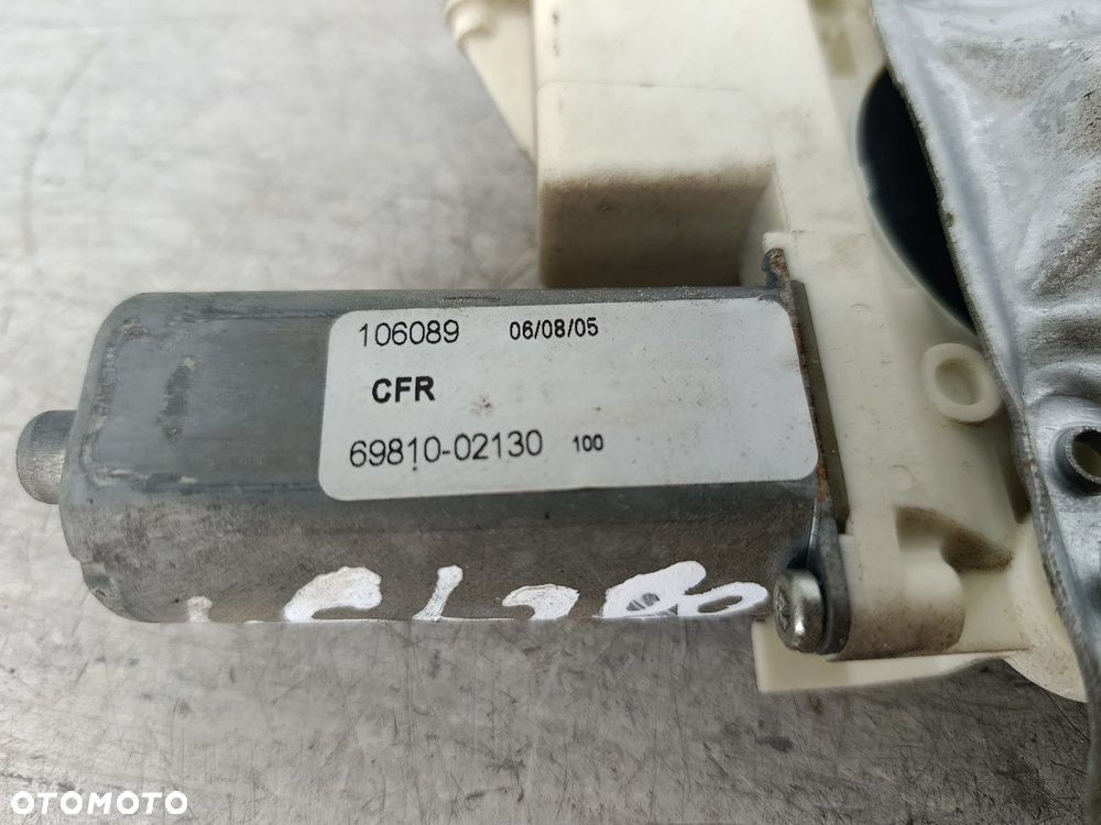 PODNOŚNIK SZYBY PRAWY PRZÓD TOYOTA COROLLA IX E12 - 5