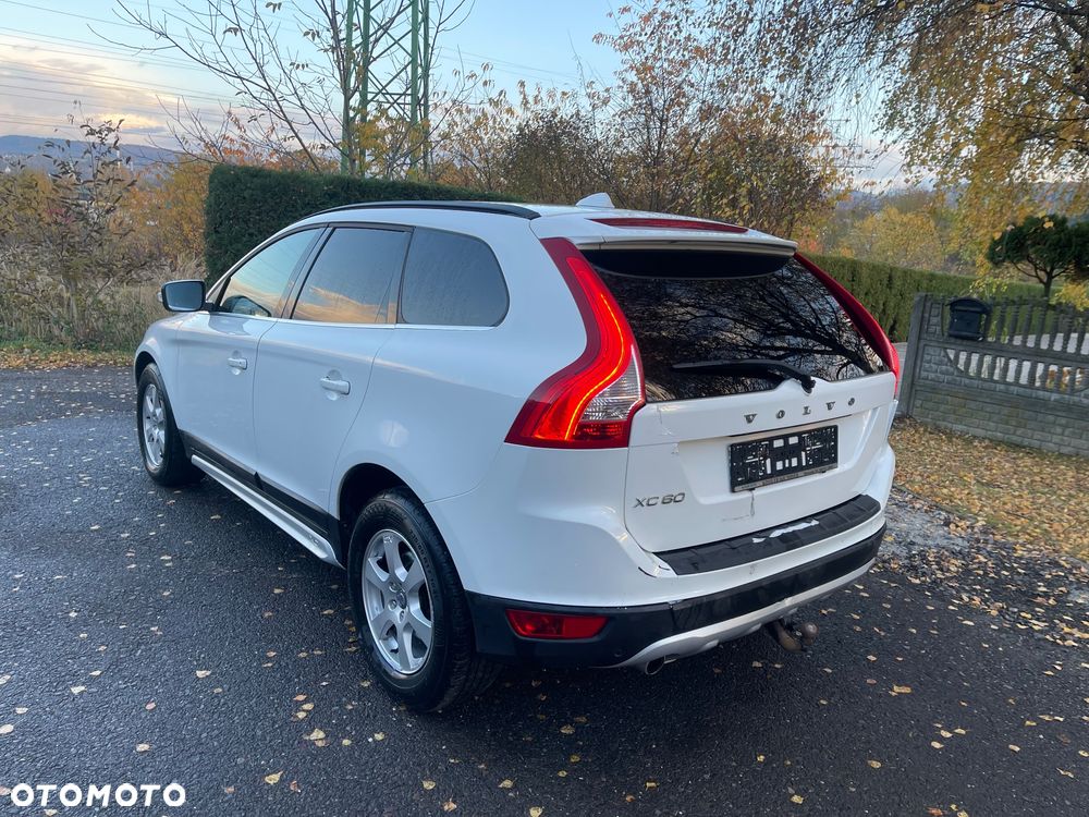 Volvo XC 60 D4 AWD Momentum - 7
