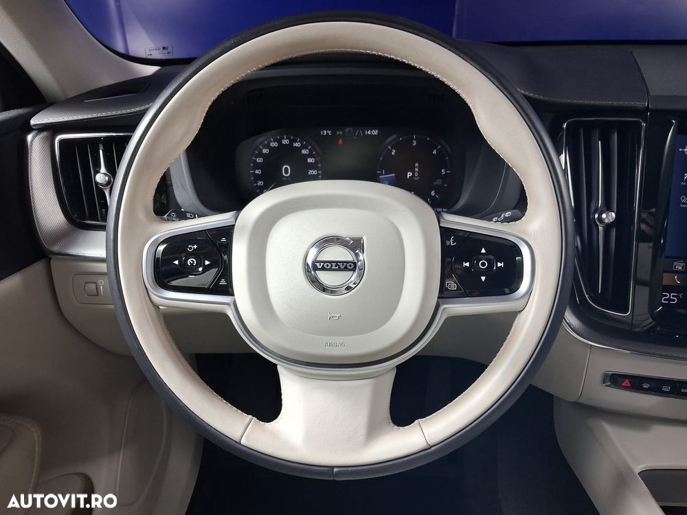 Volvo XC 60 B4 MHEV AT8 AWD Inscription - 14