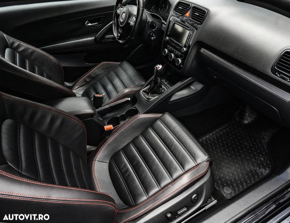 Volkswagen Scirocco 2.0 TSI - 11