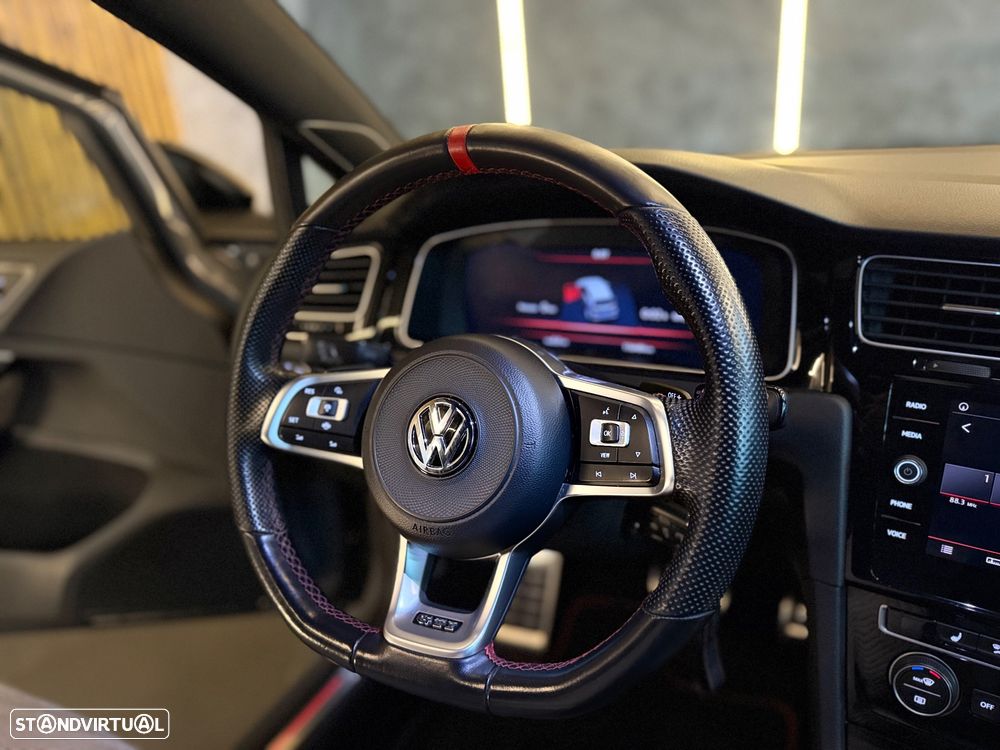 VW Golf GTI TCR 2.0 TSI OPF DSG - 26