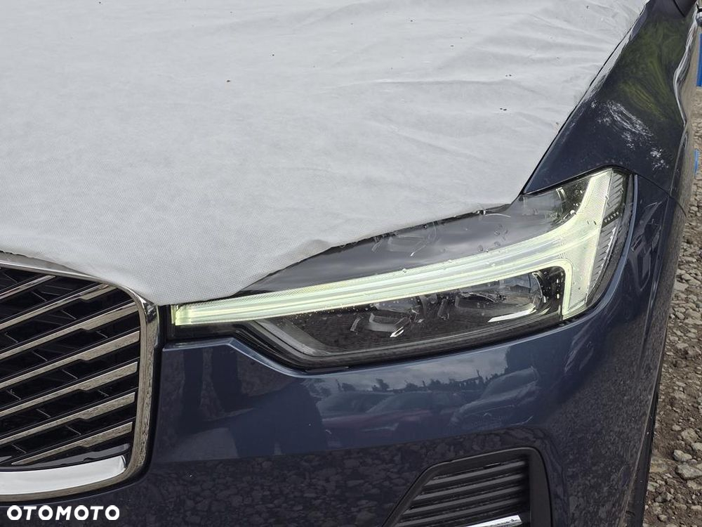 Volvo XC 60 B5 B AWD Plus Bright - 23