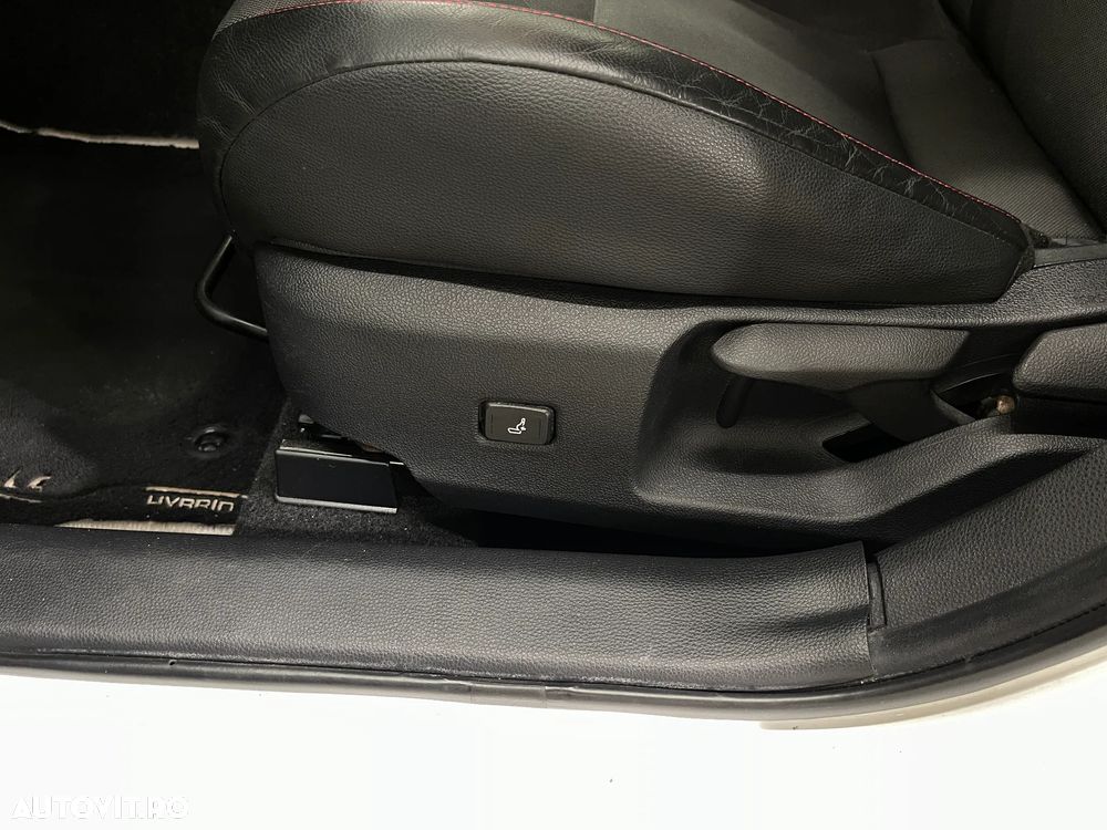 Toyota Corolla 1.8 HSD Exclusive interior Negru - 18