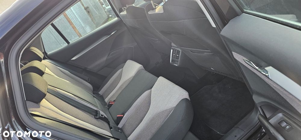Skoda Enyaq 60 62kWh Founders - 17