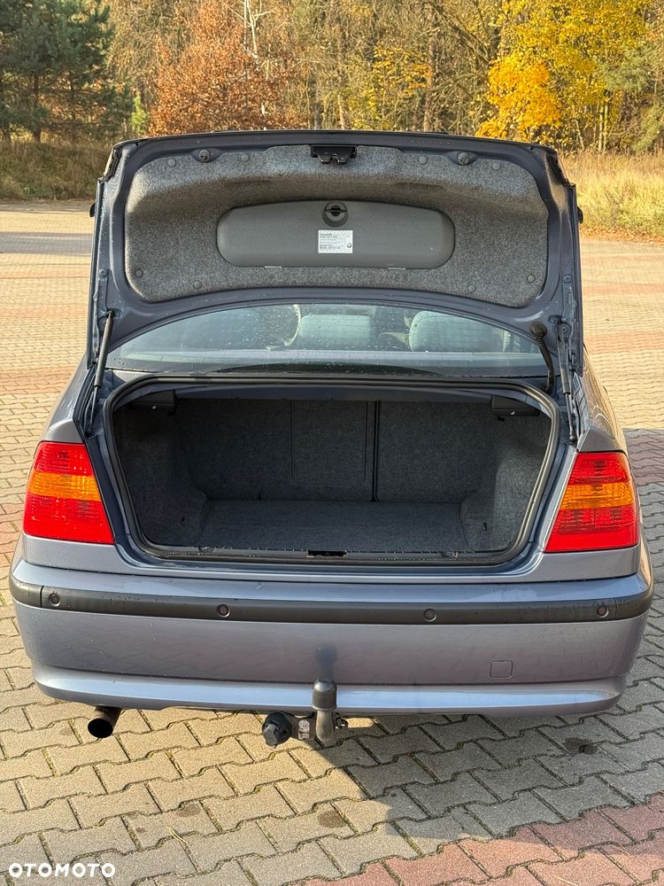 BMW Seria 3 316i - 10