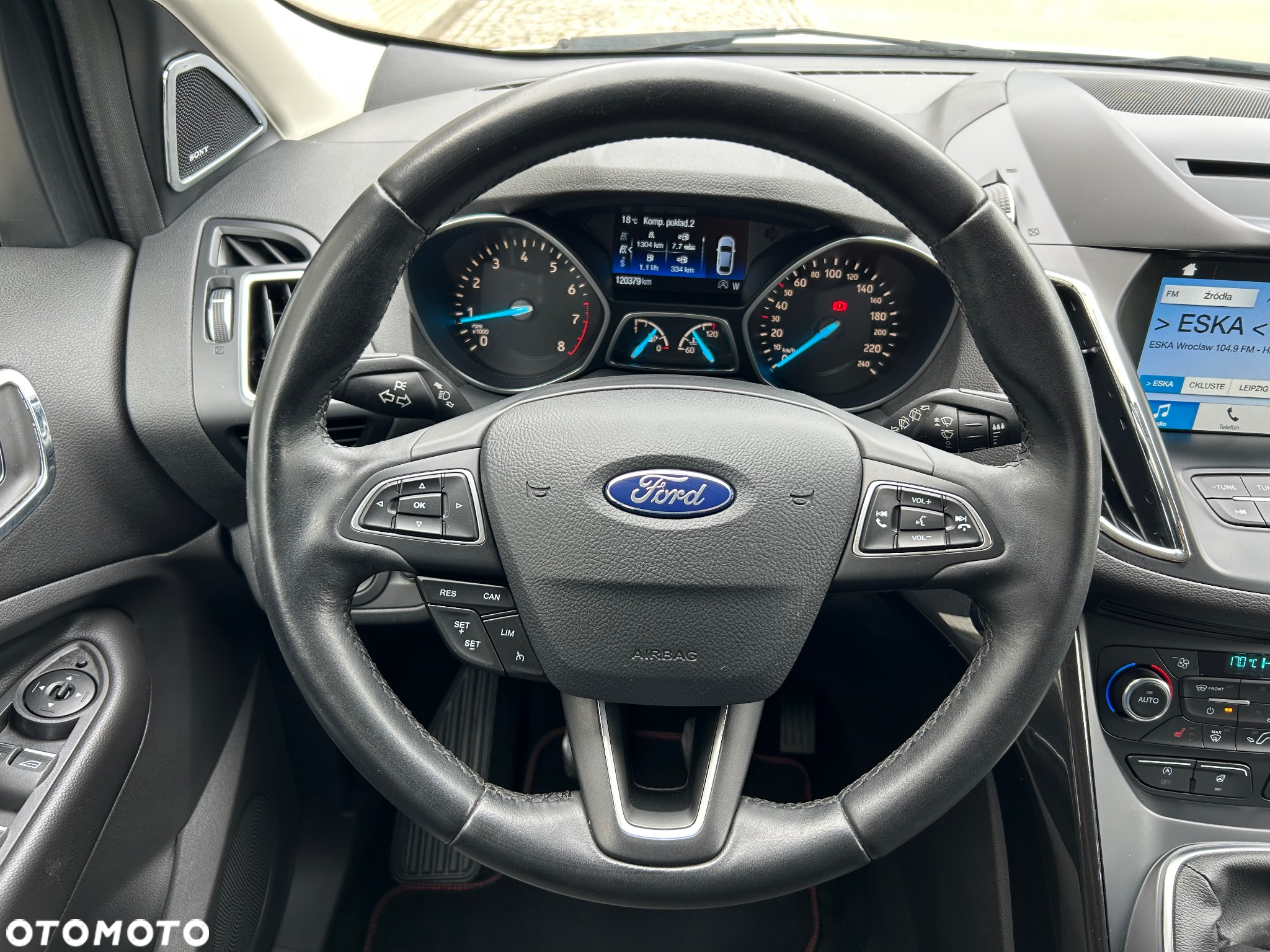 Ford Kuga 1.5 EcoBoost 2x4 Titanium - 26