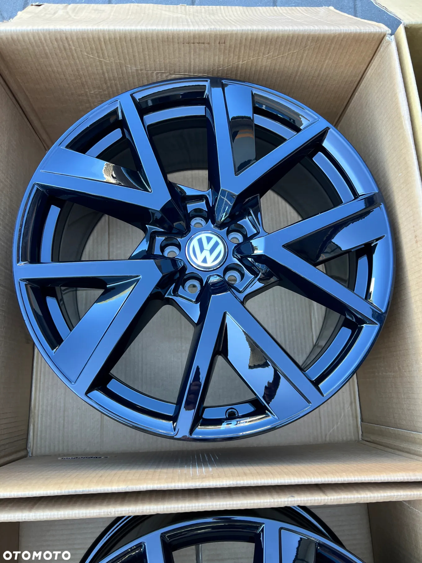 Oryginalne Felgi VW Touareg Atlas R-line Blac Piano 20'' 760601025Q - 11