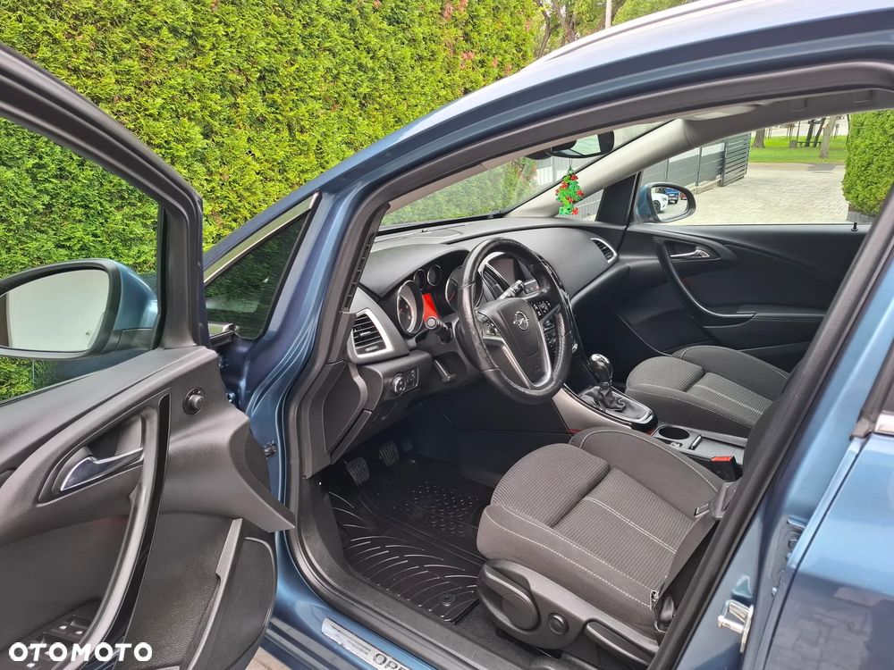 Opel Astra 2.0 CDTI Exklusiv - 11
