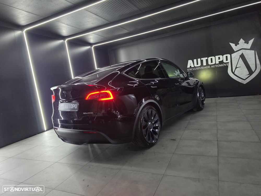 Tesla Model Y Performance Dual Motor AWD - 13
