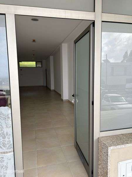 Arrendo Espaço Comercial - Grande imagem: 4/8