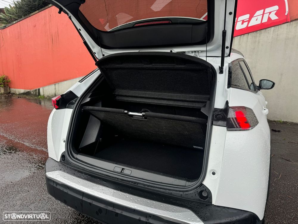 Peugeot 2008 1.2 PureTech Allure Pack - 6