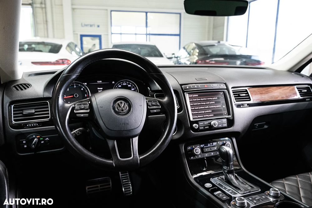 Volkswagen Touareg 3.0 V6 TDI SCR Blue Motion DPF Automatik Executive Edition - 32