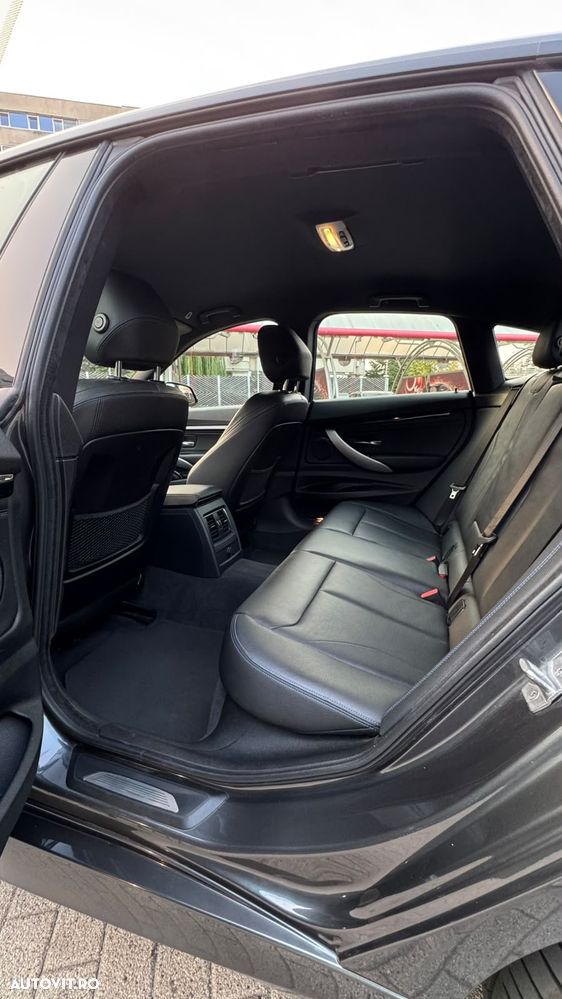 BMW Seria 3 320d xDrive AT - 26