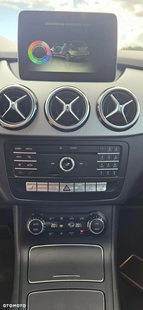 Mercedes-Benz Klasa B 180 7G-DCT UrbanStyle Edition - 18
