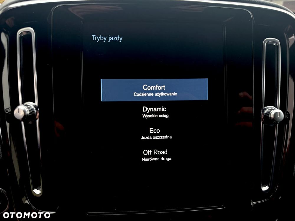 Volvo XC 40 T3 Geartronic RDesign - 24