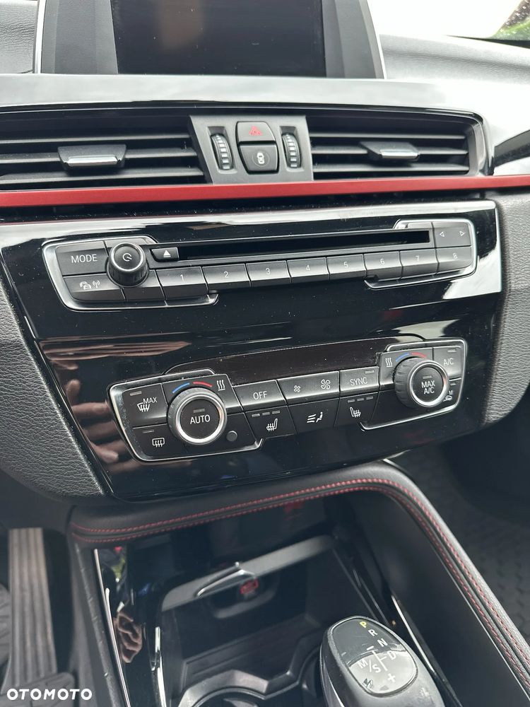BMW X1 xDrive18d Sport Line - 14