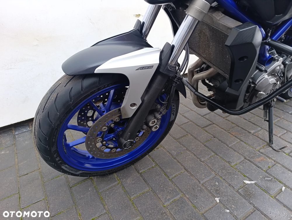 Yamaha MT - 9