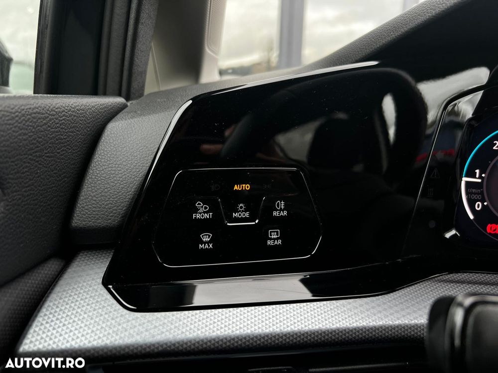 Volkswagen Golf - 21