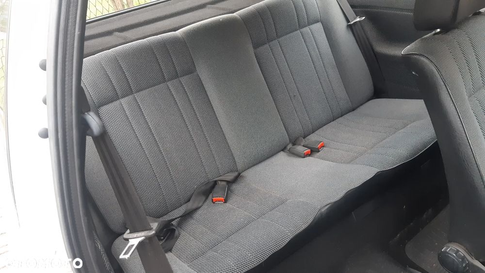 Volkswagen Golf - 13