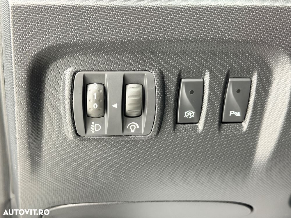 Renault Captur TCe 90 EXPERIENCE - 12