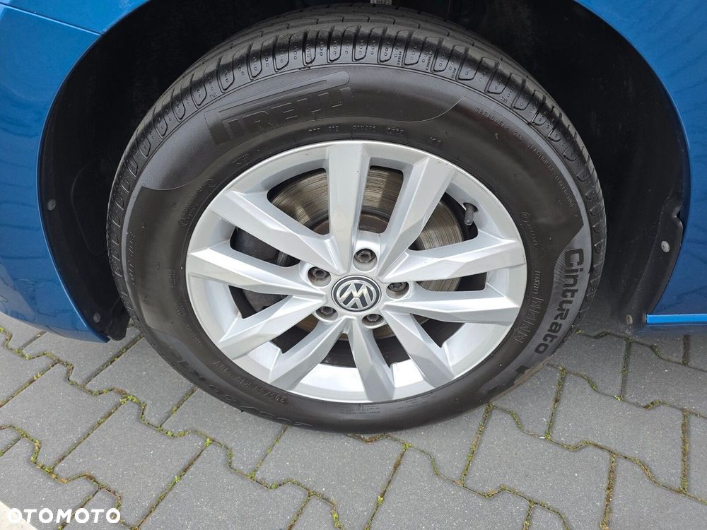 Volkswagen Touran - 20