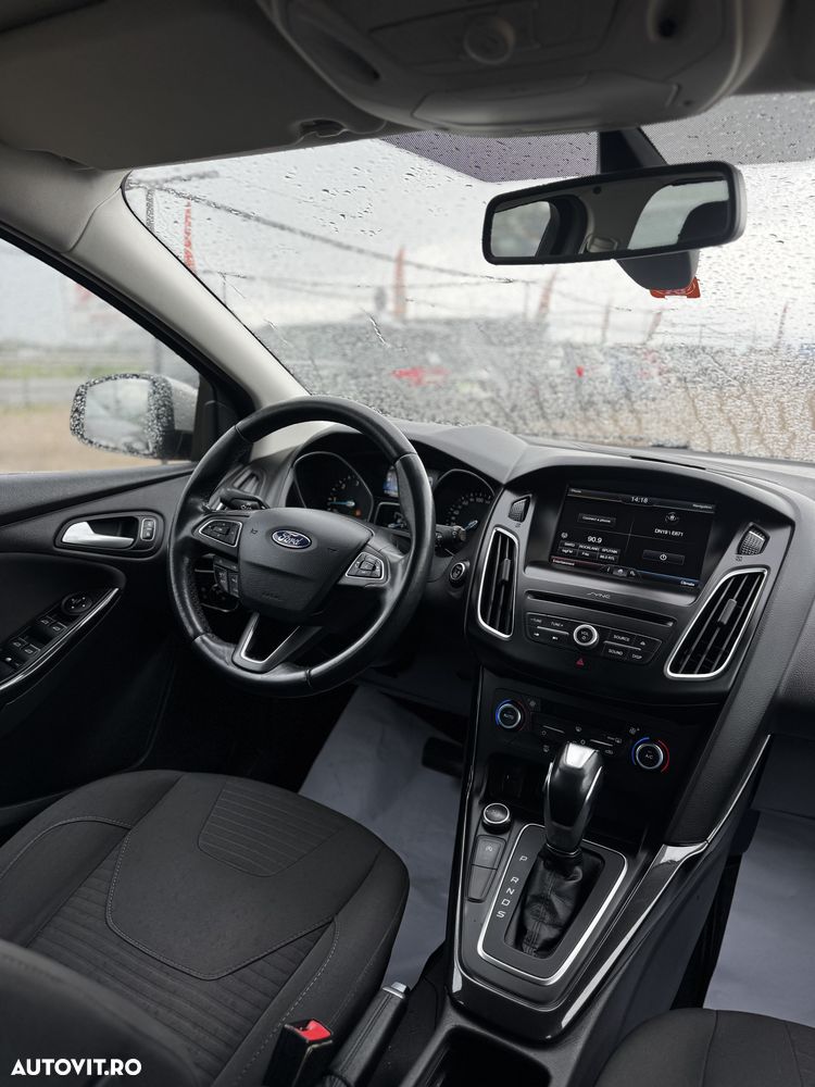 Ford Focus - 18