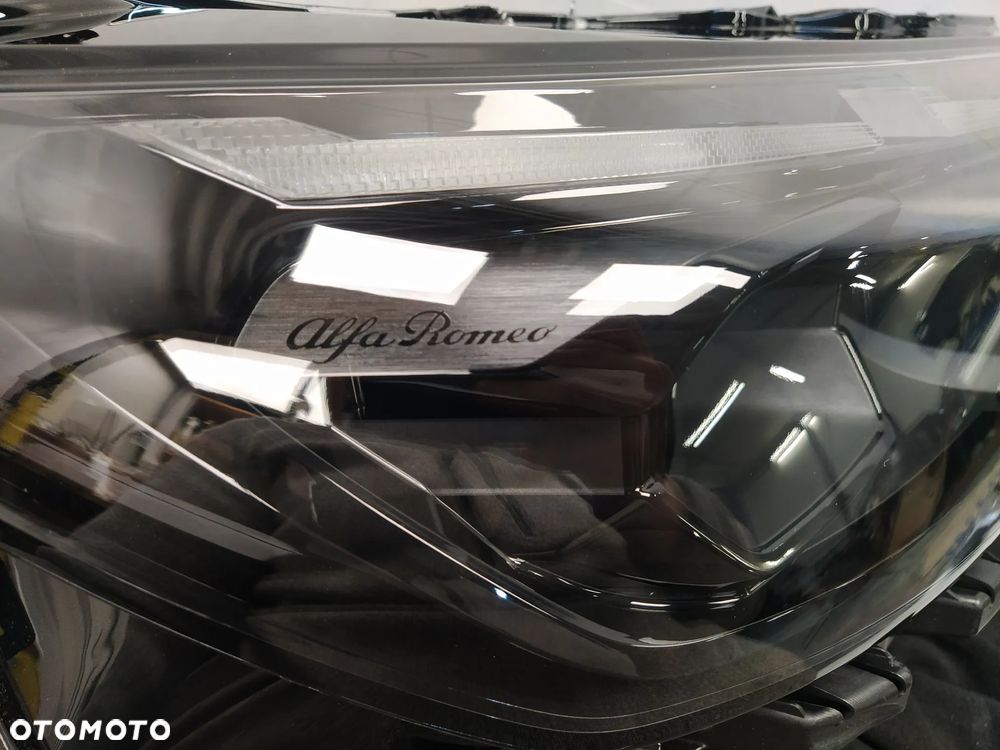 ALFA ROMEO JUNIOR MILANO LAMPA LAMPY REFLEKTOR REFLEKTORY PRZÓD LEWA PRAWA BASE LED PRZETWORNICE ŚRODEK SZCZOTKOWANA SATYNA NAPIS KOMPLETNE NOWE ORYGINAŁ - 8