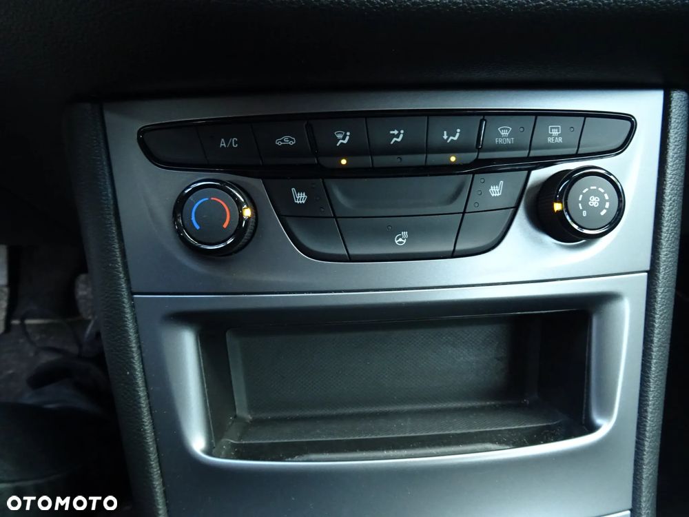 Opel Astra 1.4 Enjoy - 21