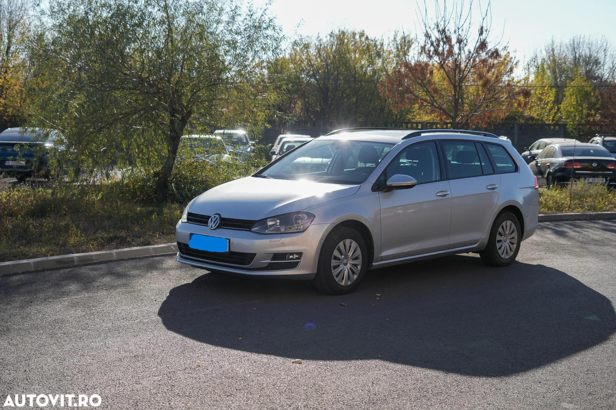 Volkswagen Golf 1.6 TDI DPF Trendline - 4